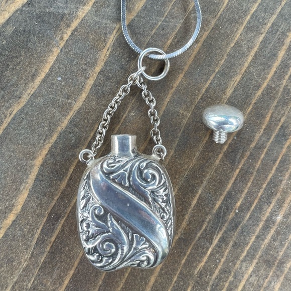 Vintage Perfume Bottle Necklace - Picture 3 of 4